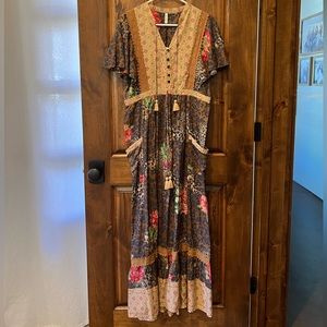 Women’s Tulle and Batiste Sahara Maxi Dress Size Small